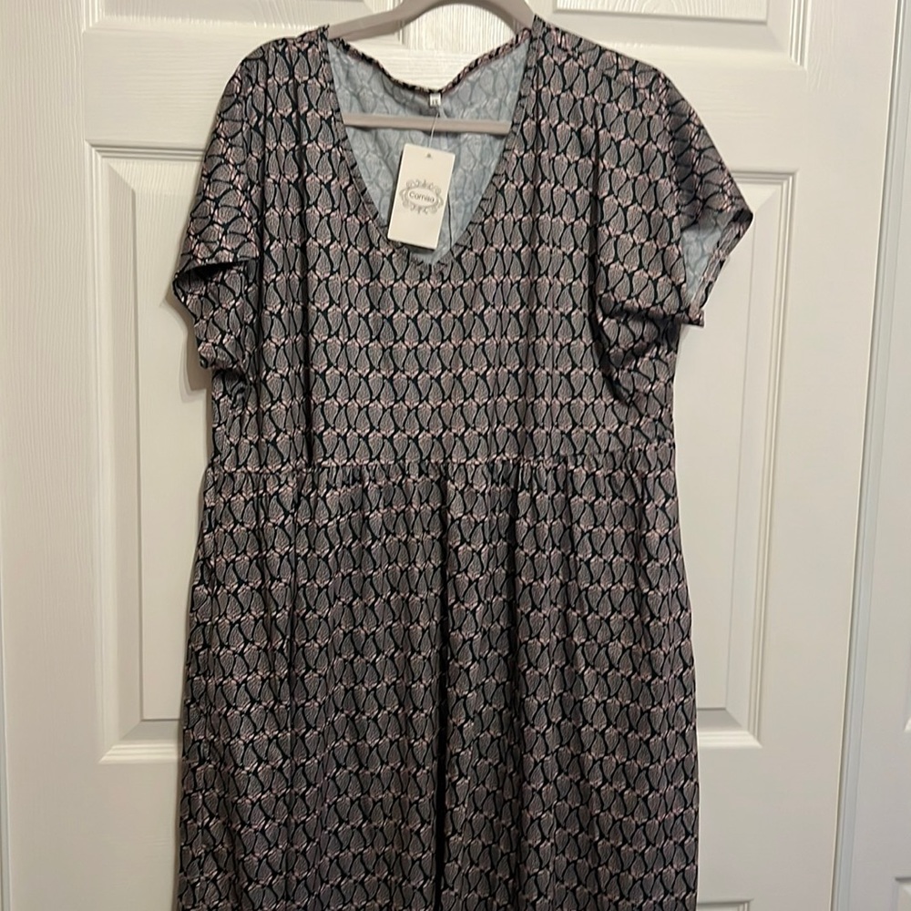 V neck dress size 1X green pink abstract shirt sleeve maxi dress women NWT